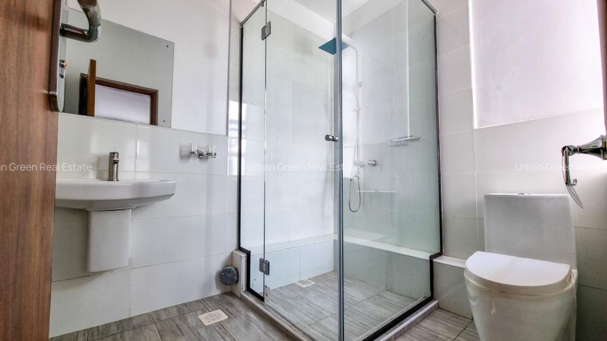 4 Bed Townhouse with En Suite in Kamakis - 9