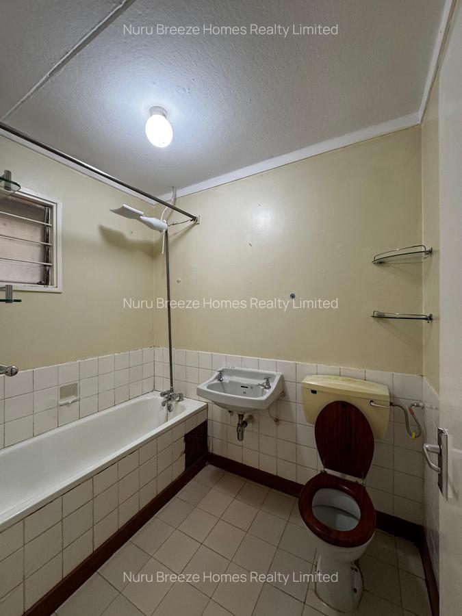 4 Bed House with En Suite in Loresho - 6