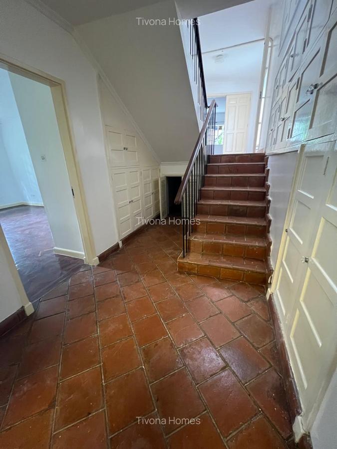 5 Bed House in Lavington - 9