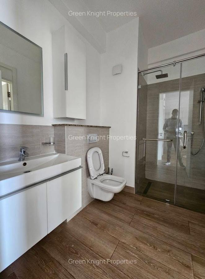 Serviced 3 Bed Apartment with En Suite in Westlands Area - 11