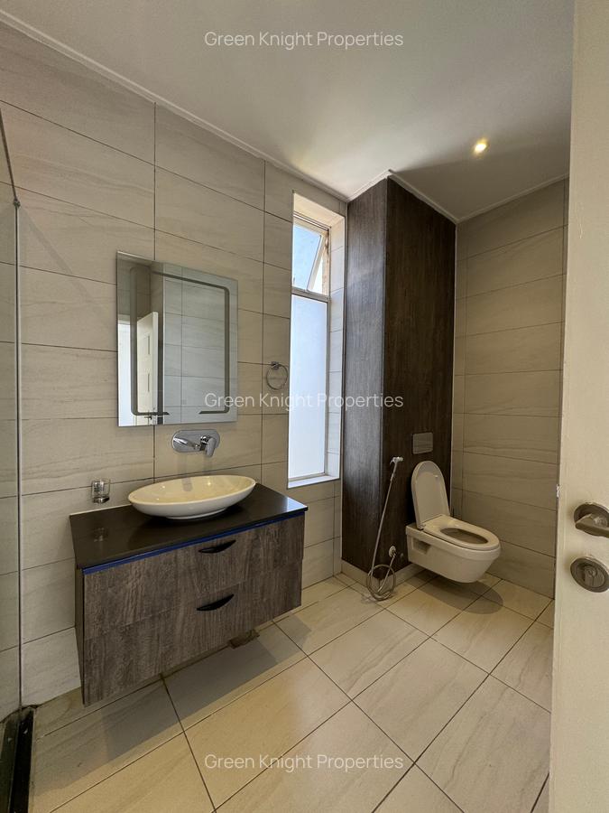 Serviced 2 Bed Apartment with En Suite in Westlands Area - 9