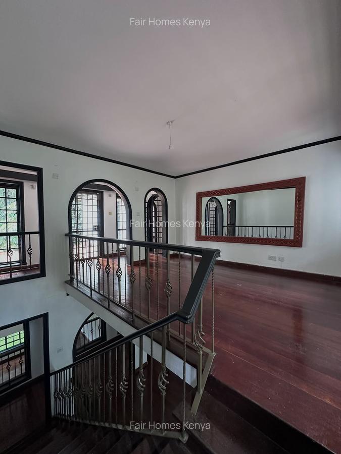 4 Bed Townhouse with En Suite at Riverside Drive - 12
