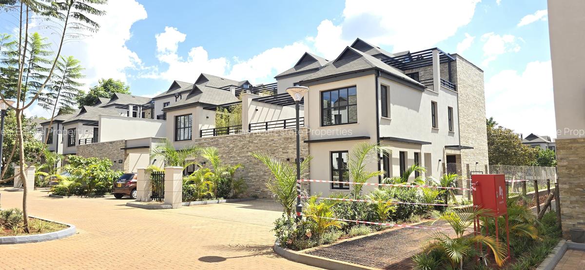 4 Bed Townhouse with En Suite in Runda - 1