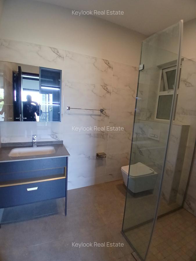 2 Bed Apartment with En Suite at Riverside Drive - 6