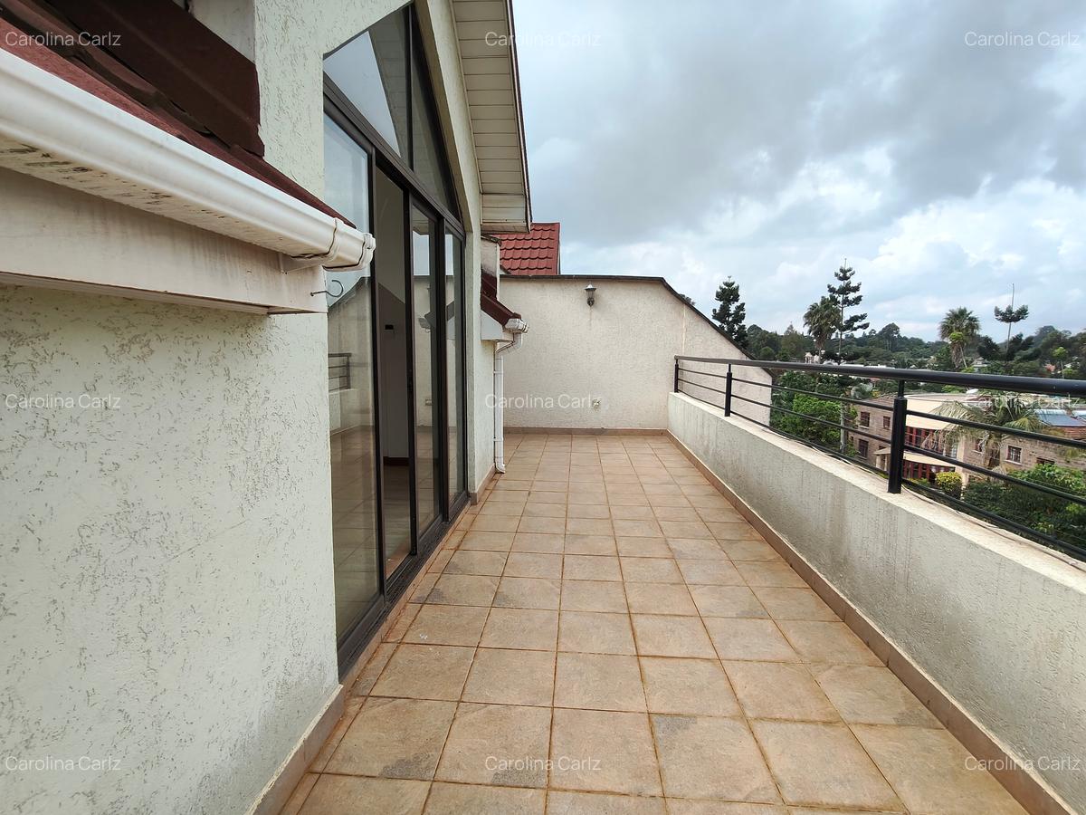3 Bed Apartment with En Suite at Nyari - 11