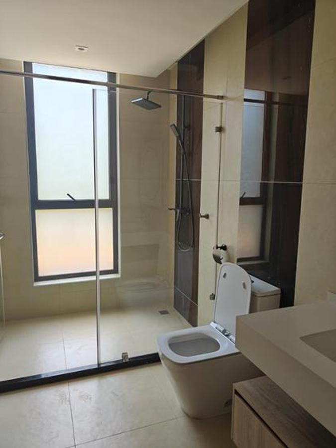 6 Bed House with En Suite in Nyari - 9