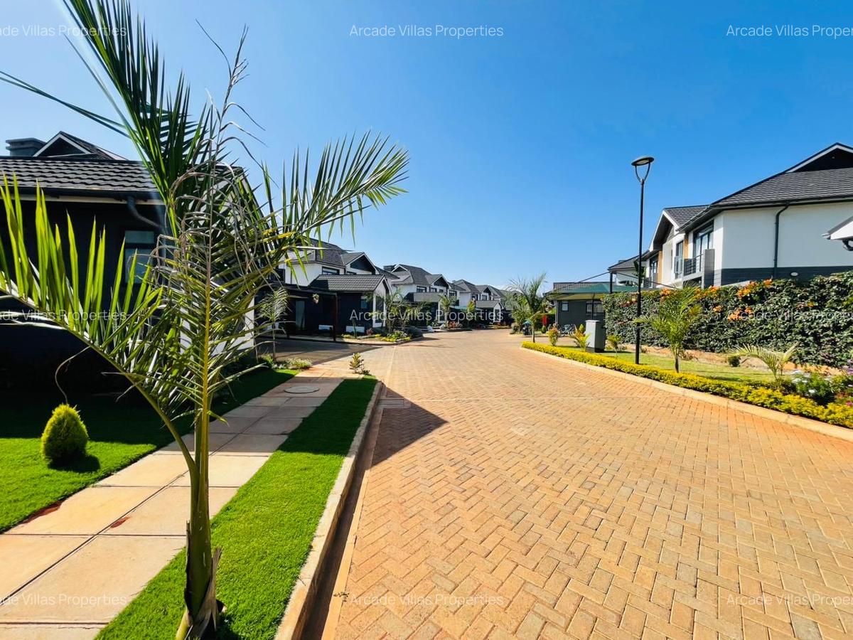 4 Bed Villa with En Suite in Runda - 10