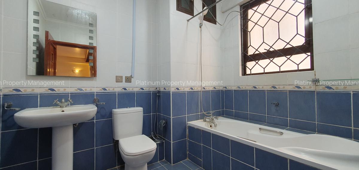 3 Bed Apartment with En Suite in Westlands Area - 11