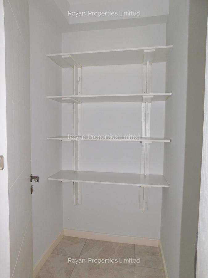 4 Bed Townhouse with En Suite at Five Star Paradise - 5