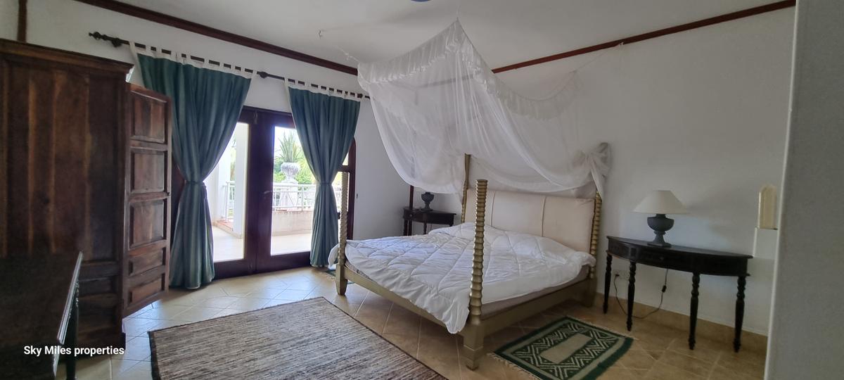 5 Bed House with En Suite at Diani - 14