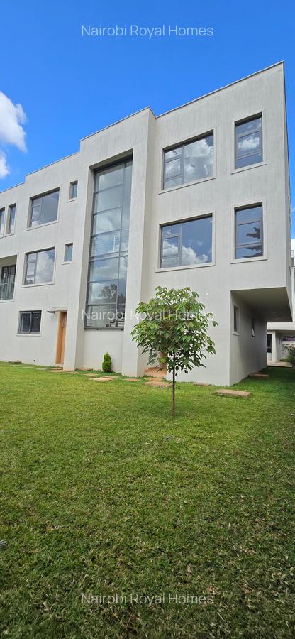 5 Bed Townhouse with En Suite at Lavington Green - 1