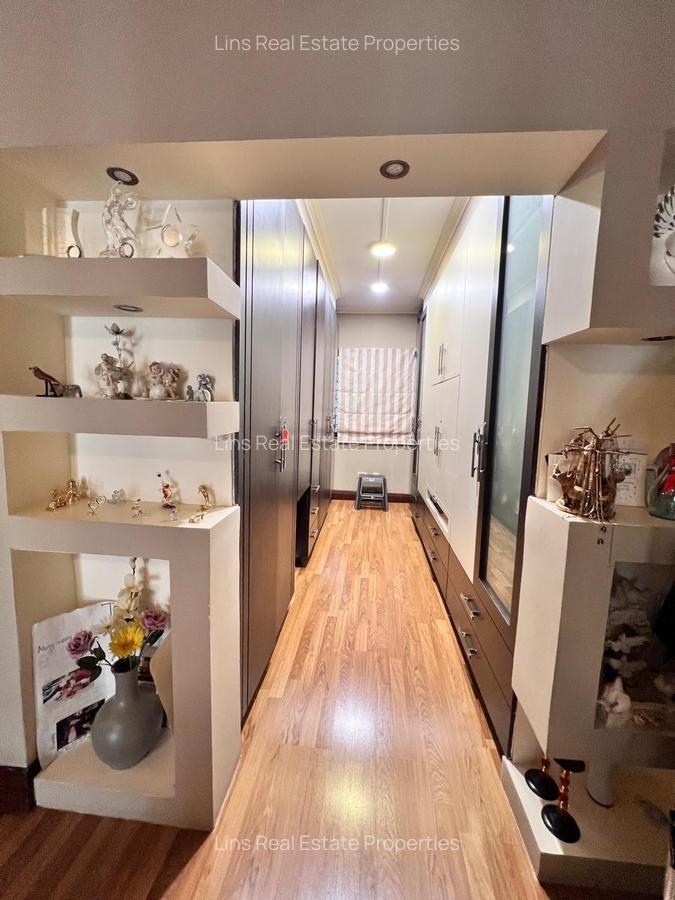 5 Bed Townhouse with En Suite in Westlands Area - 14