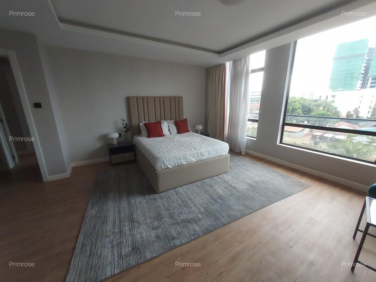 2 Bed Apartment with En Suite in Brookside - 13