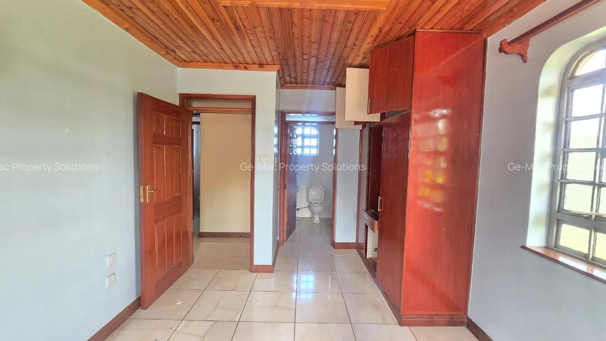 5 Bed House with En Suite in Nyari - 18