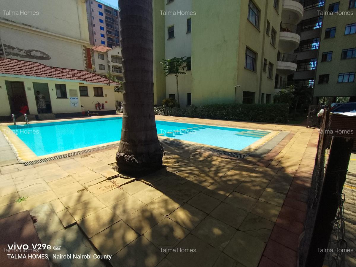 2 Bed Apartment with En Suite at Denis Pritt Road - 15