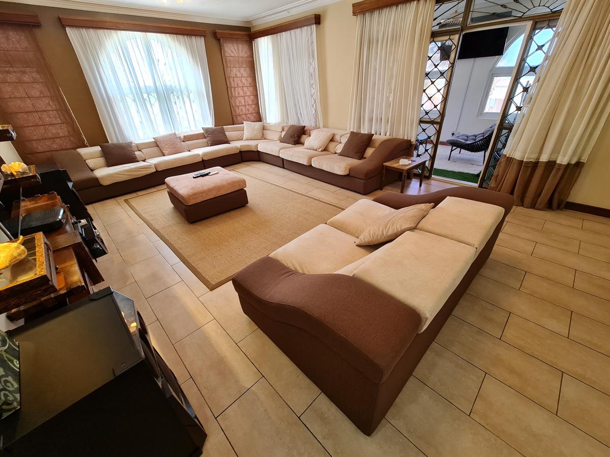 Furnished 3 Bed Apartment with En Suite in Nyali Area - 2