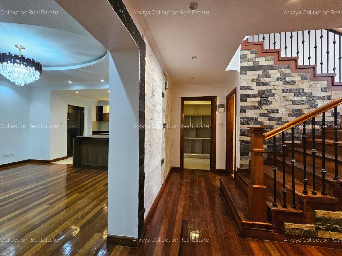 5 Bed Townhouse with En Suite in Lavington - 5