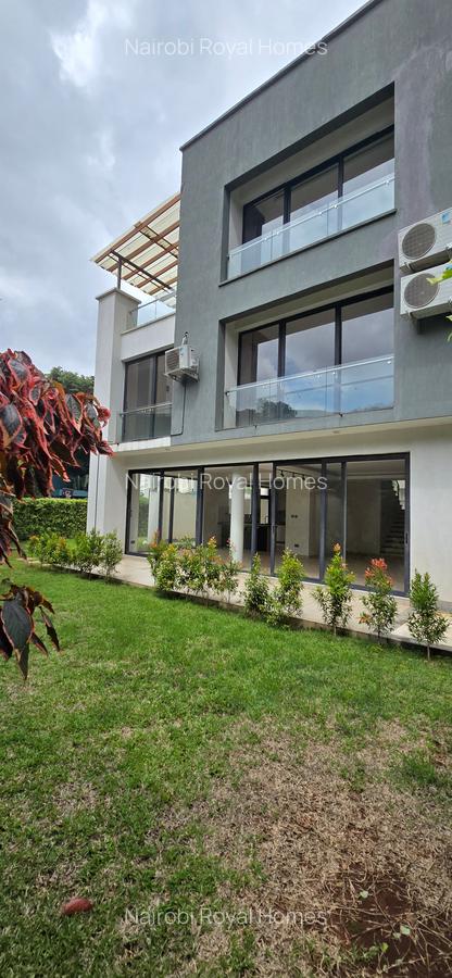 4 Bed Townhouse with En Suite at Lavington Green - 5