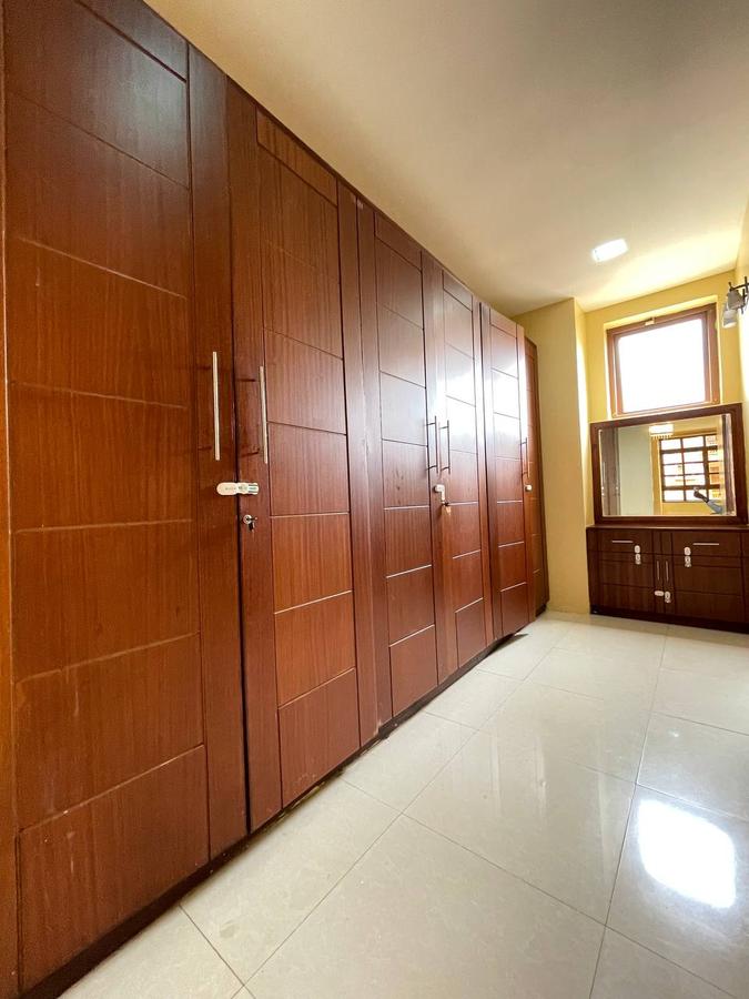 4 Bed Apartment with En Suite in Lavington - 10