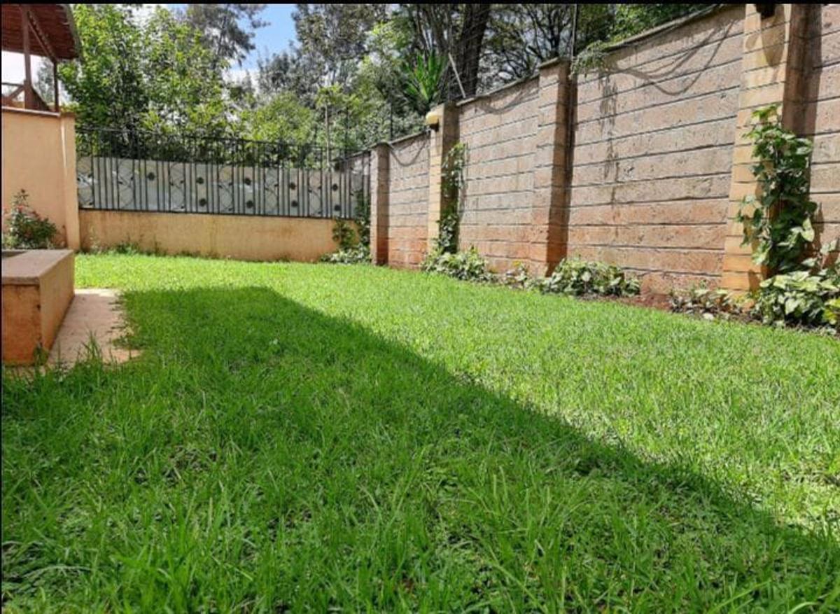 5 Bed Townhouse with En Suite at Lavington - 7