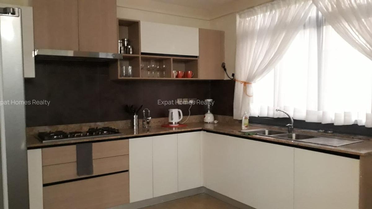 3 Bed Apartment with En Suite in Riverside - 15
