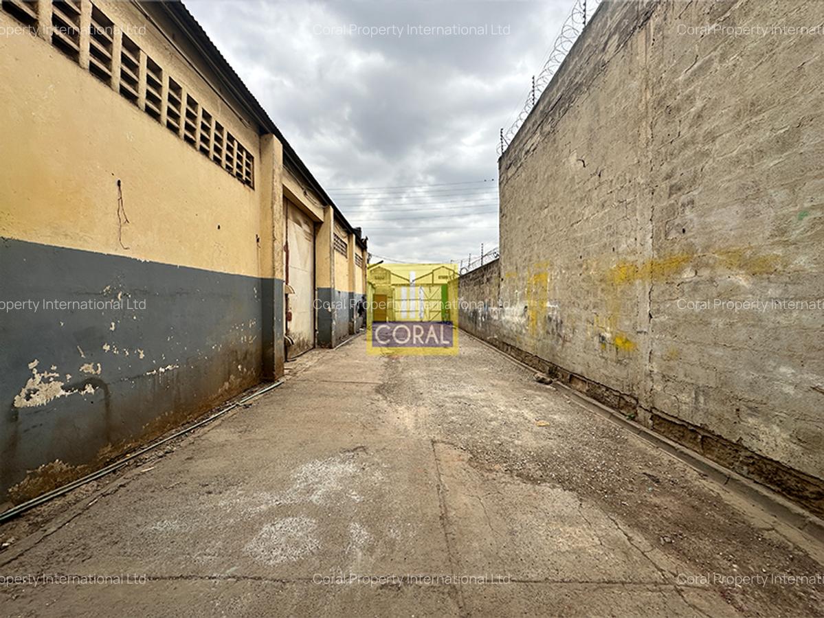 Warehouse in Industrial Area - 5