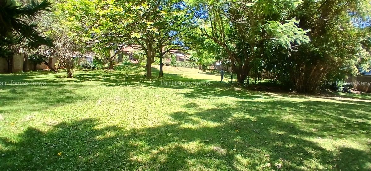 4 Bed House with En Suite at Lavington Green - 3