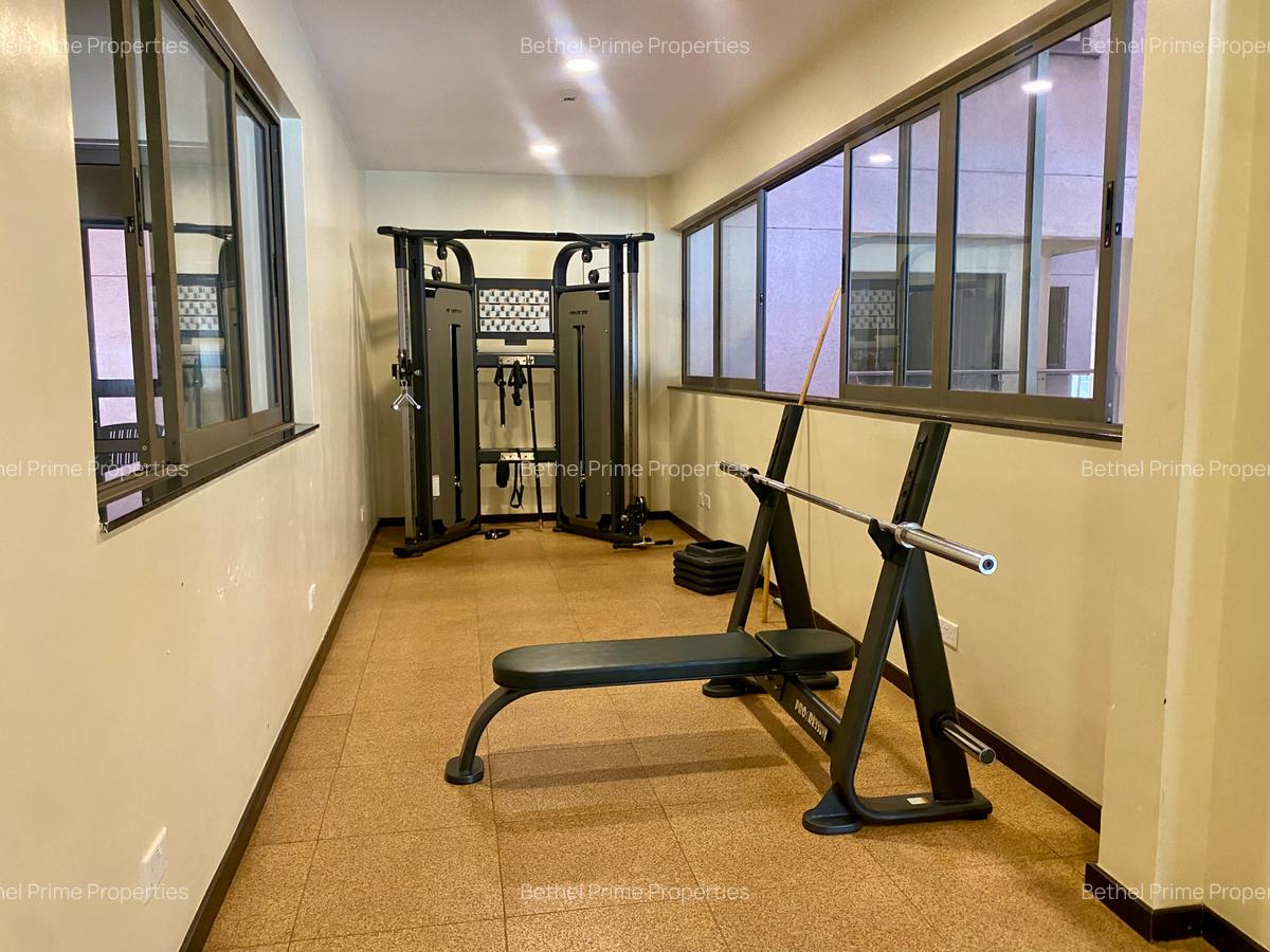 4 Bed Apartment with En Suite in General Mathenge - 16