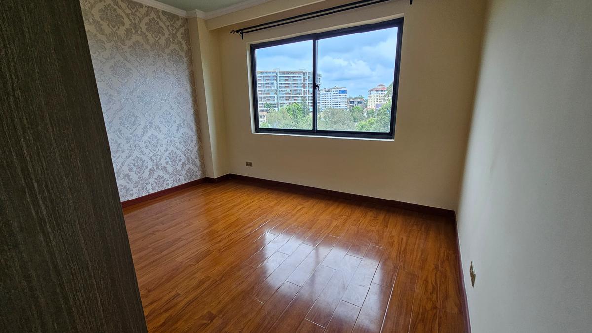 3 Bed Apartment with En Suite in Kilimani - 12