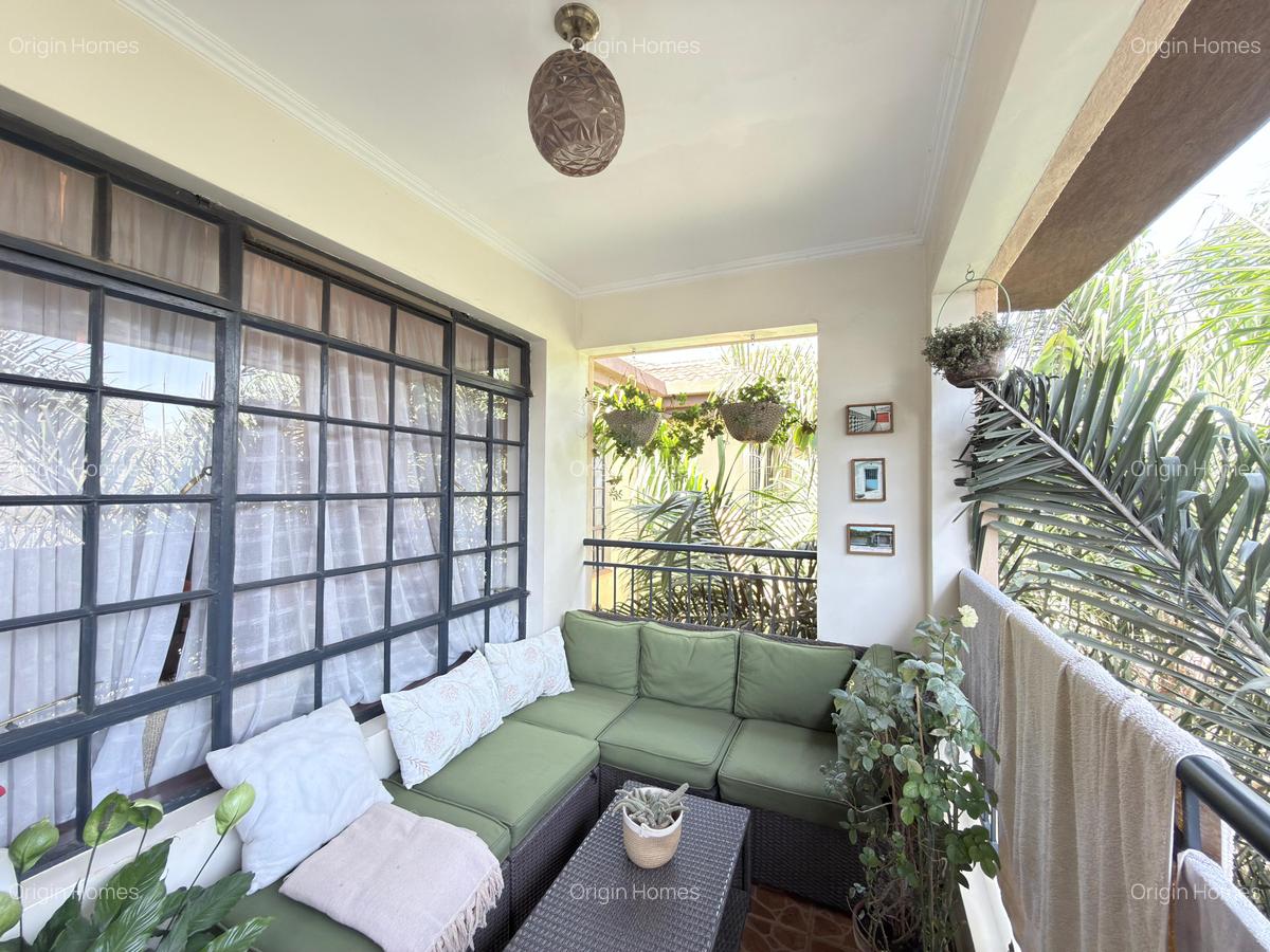 Serviced 2 Bed Apartment with En Suite in Brookside - 10