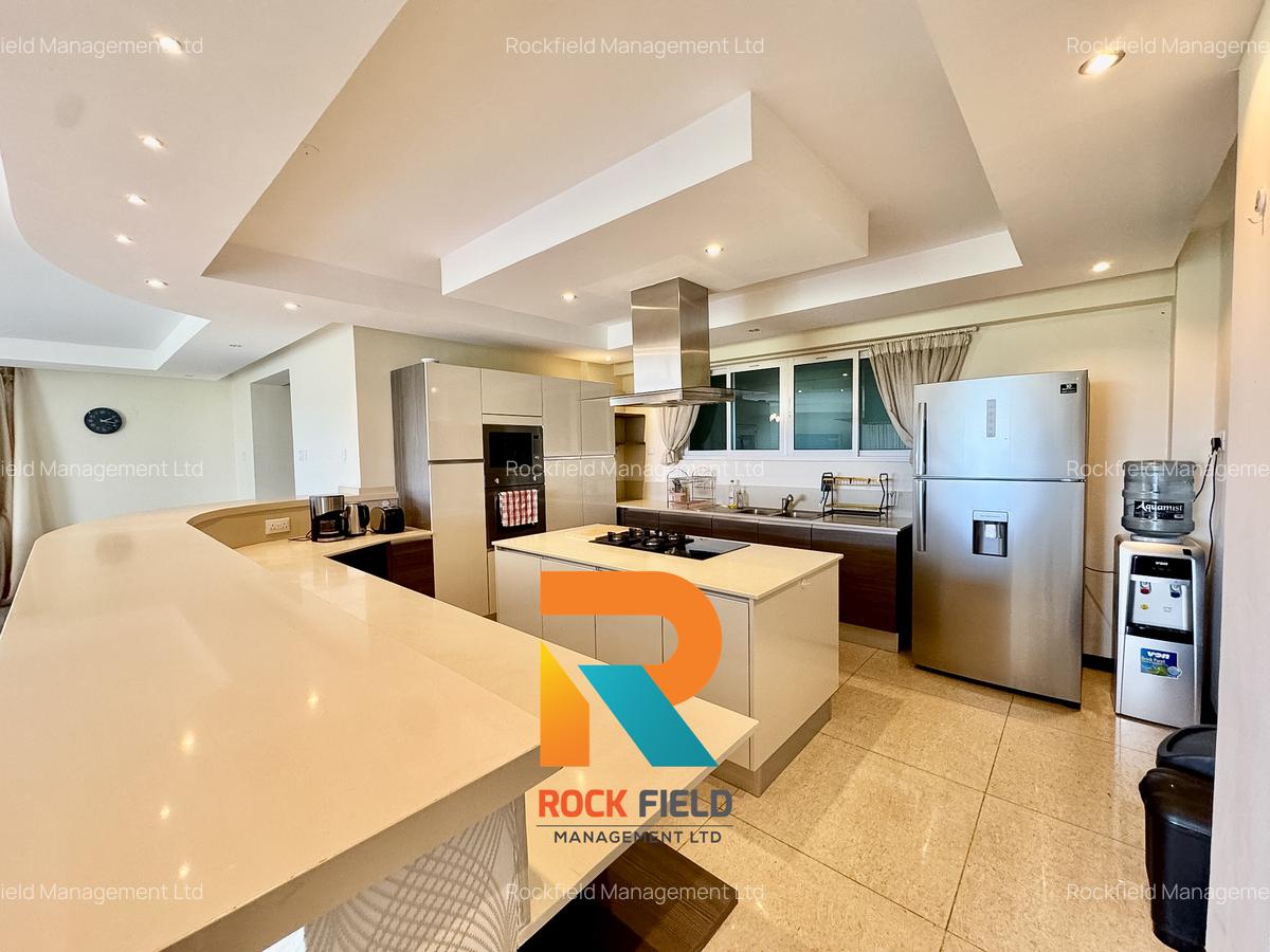 Furnished 3 Bed Apartment with En Suite in Riverside - 5