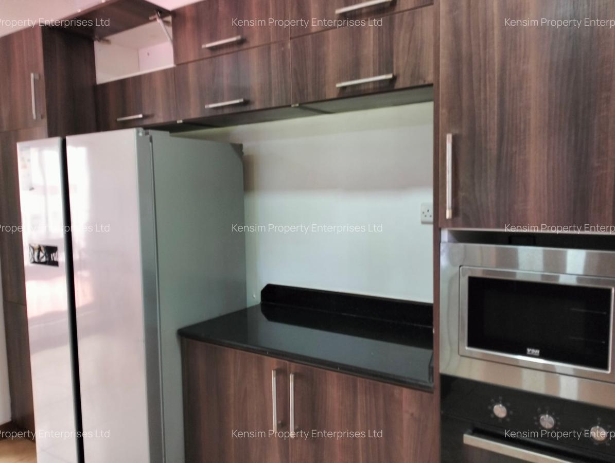 4 Bed Townhouse with En Suite in Runda - 8