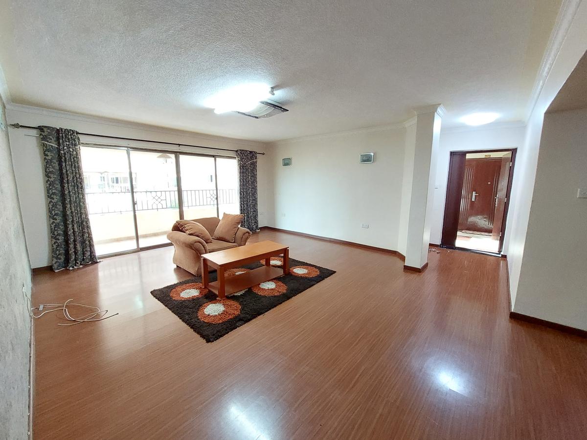 3 Bed Apartment with En Suite at Lavington - 5