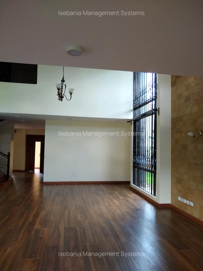 5 Bed House with En Suite at Glory Road - 8