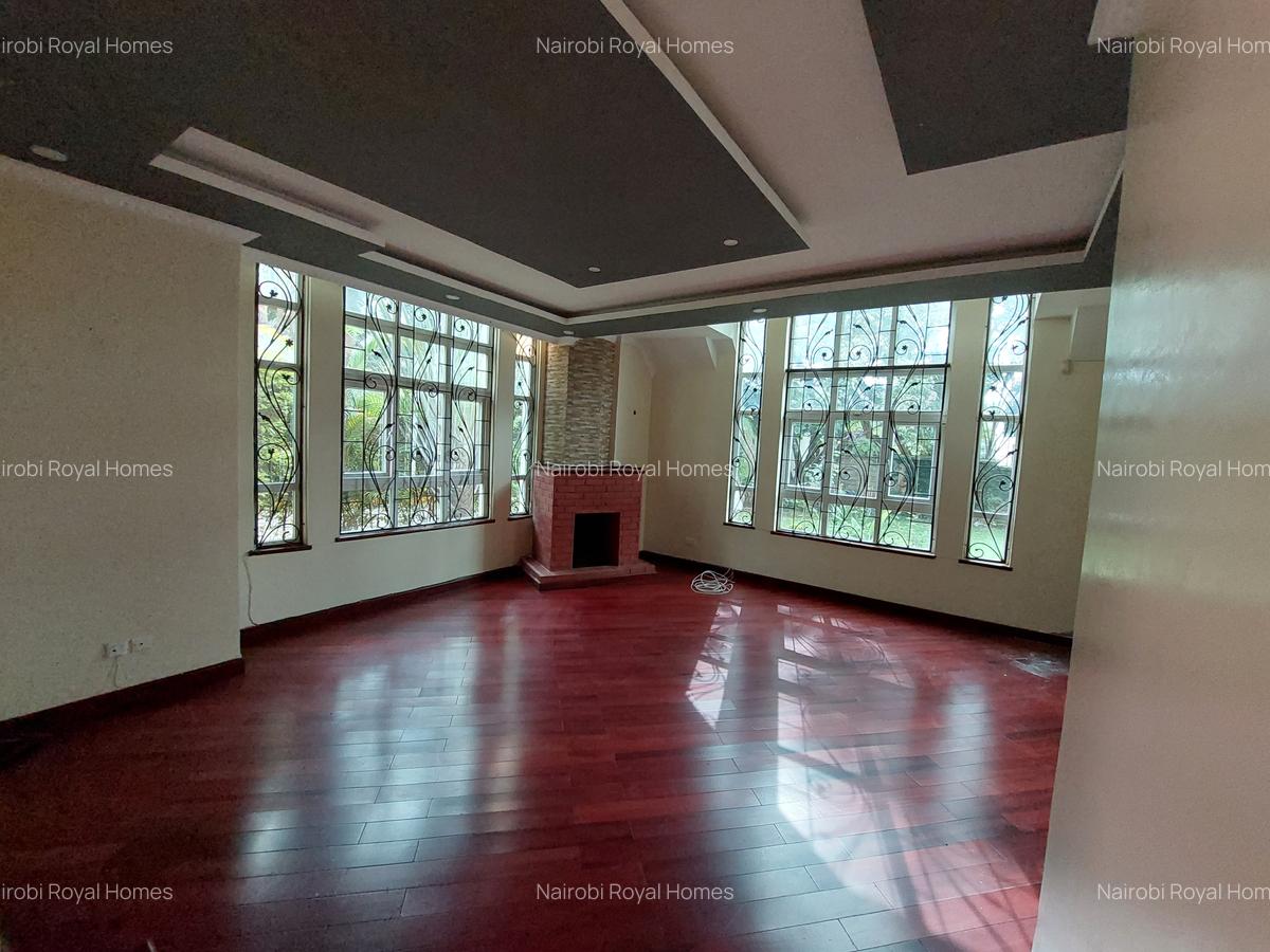 5 Bed Townhouse with En Suite at Washiga Road 44 - 5