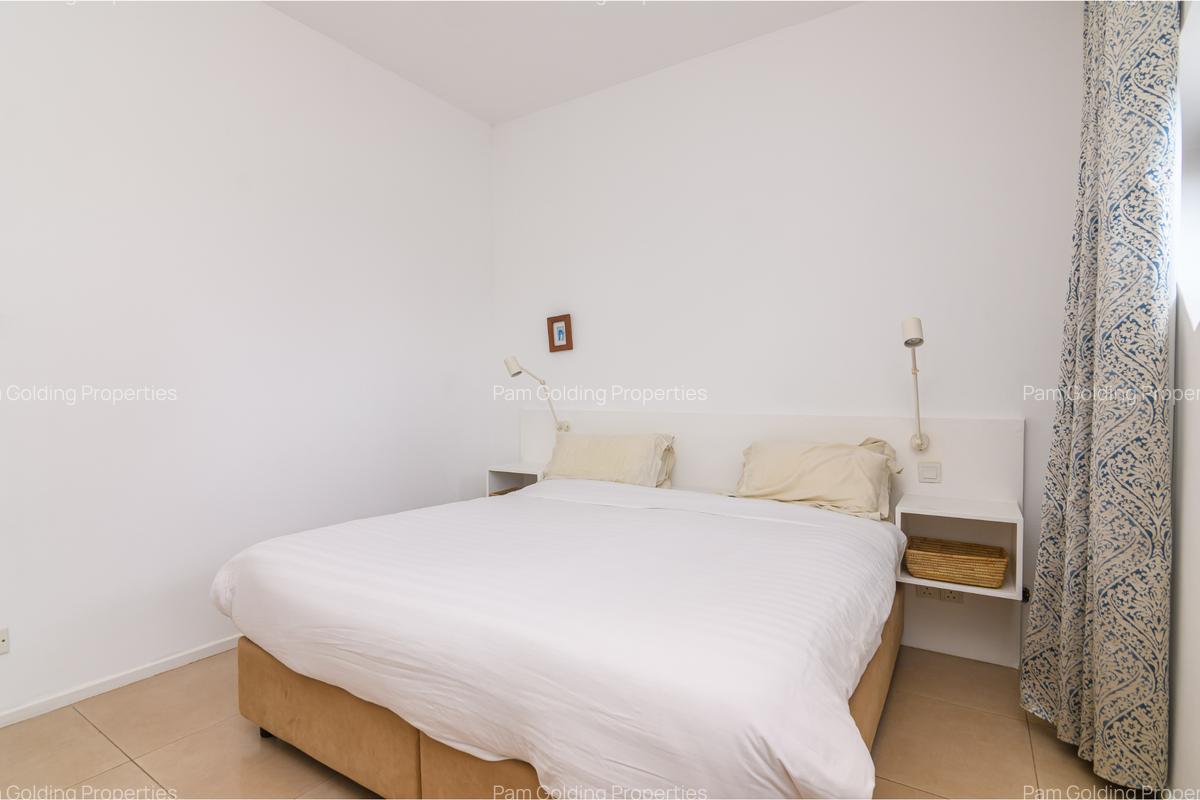 Furnished 3 Bed Apartment with En Suite in Tudor - 19