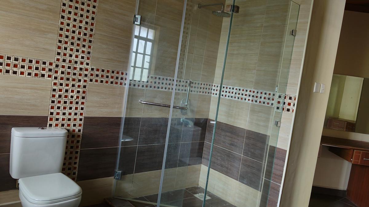 4 Bed Townhouse with En Suite in Karen - 17