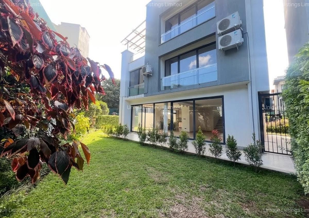 4 Bed Villa with En Suite in Lavington - 13