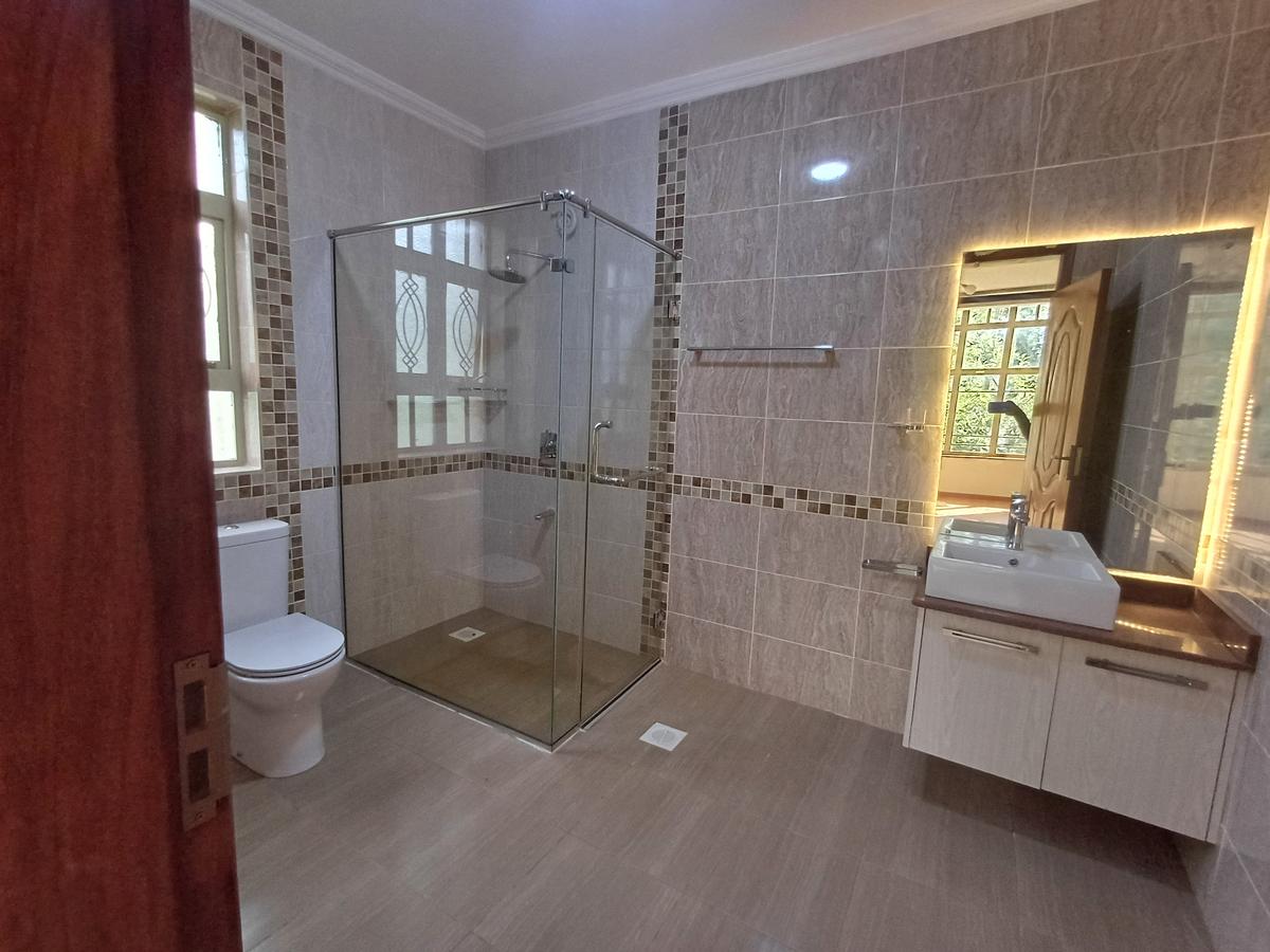 9 Bed Townhouse with En Suite in Nyari - 13