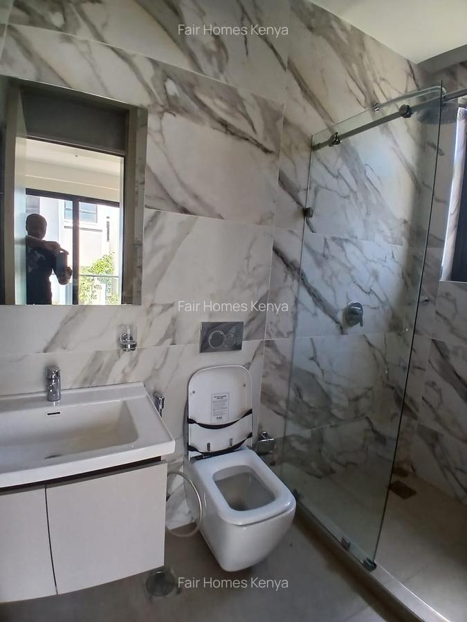 4 Bed Townhouse with En Suite at Lavington Green - 18