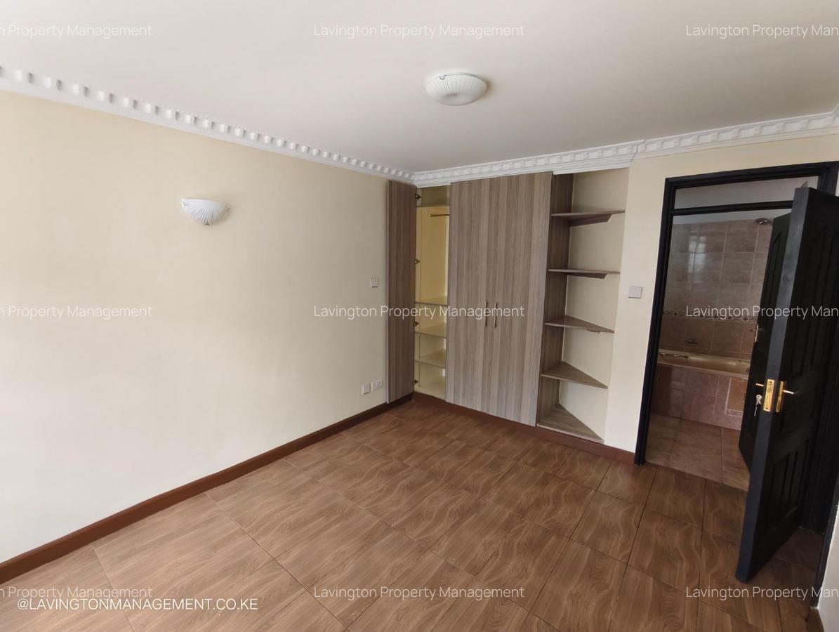 5 Bed Townhouse with En Suite at Lavington Green - 9