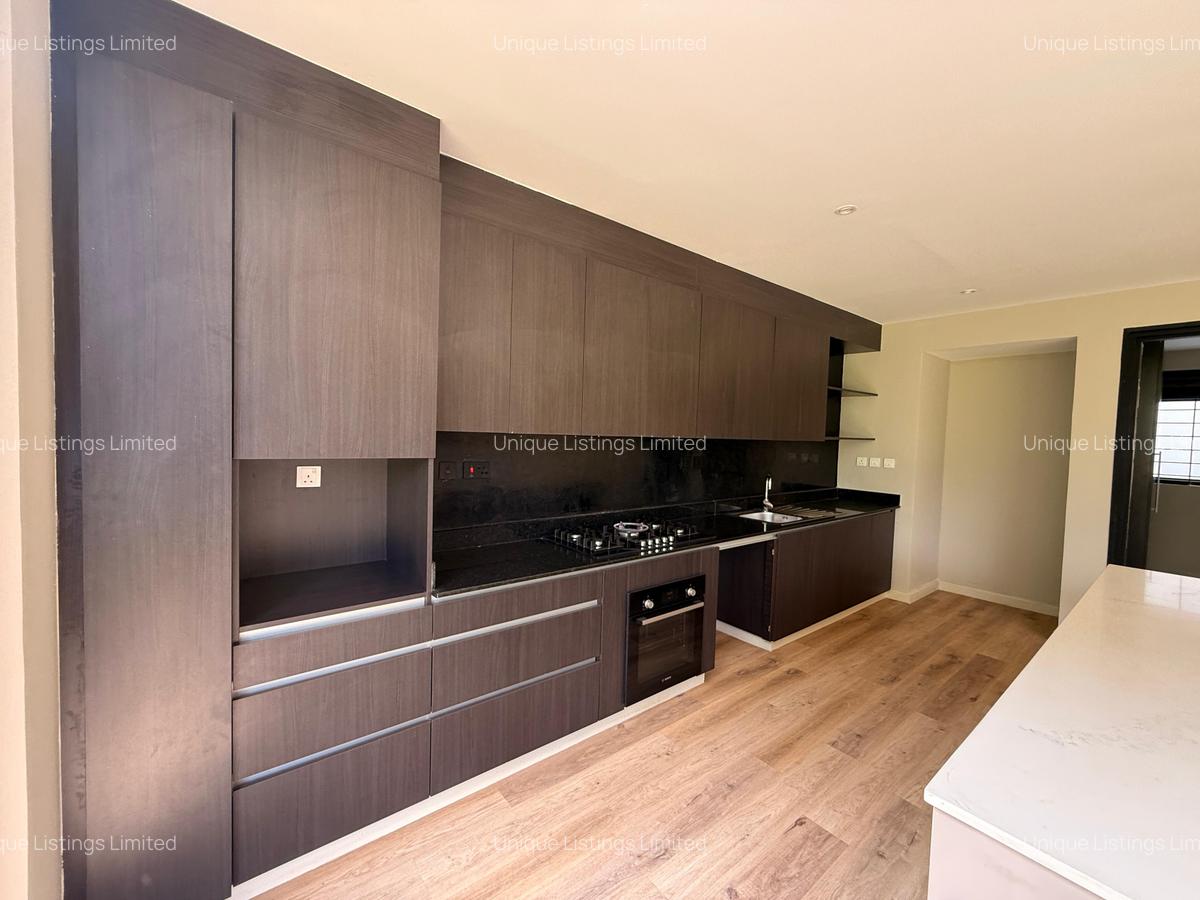 4 Bed Villa with En Suite in Runda - 6