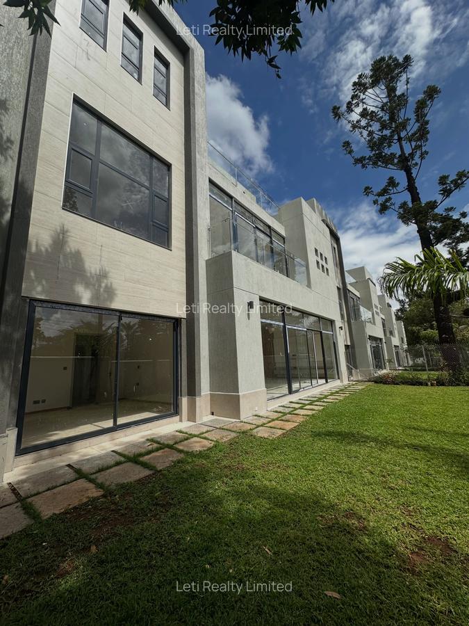 5 Bed Townhouse with En Suite in Lavington - 2