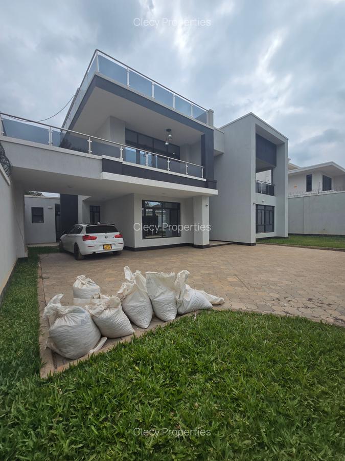 6 Bed House with En Suite at Kimbo - 2