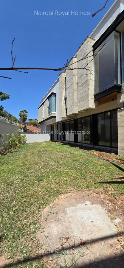 5 Bed Townhouse with En Suite at Kyuna Grovelia Grove - 5