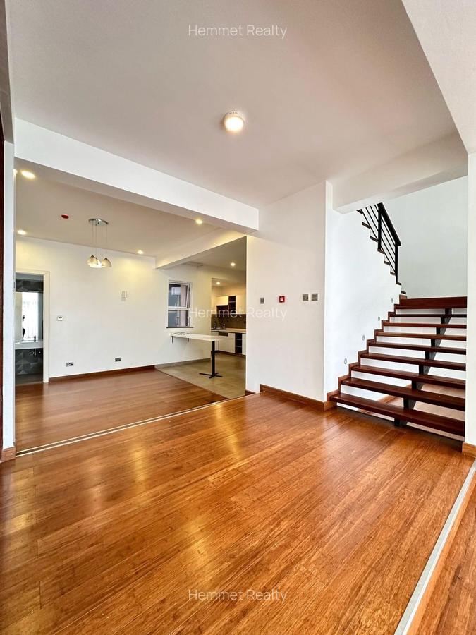 4 Bed Townhouse with En Suite in Lavington - 5