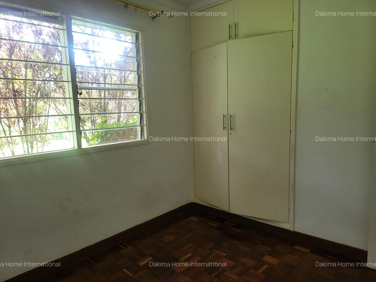 4 Bed House with En Suite in Loresho - 12