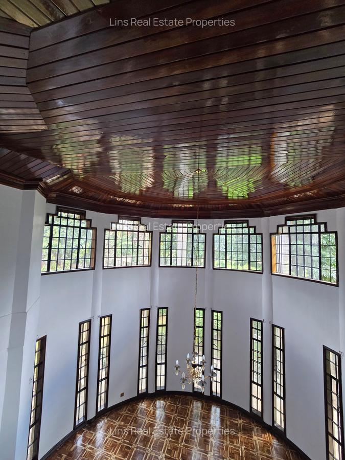 5 Bed House with En Suite in Runda - 11