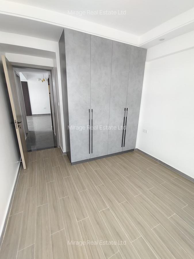 2 Bed Apartment with Gym in Riverside - 5