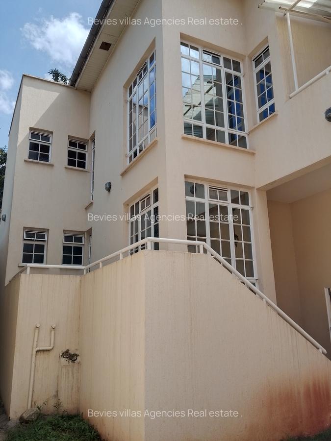 4 Bed Townhouse with En Suite at Westlands - 1